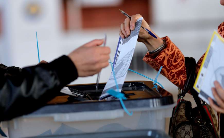 Otvorena birališta: Građani Kosova danas u drugom krugu biraju čelnike općina
